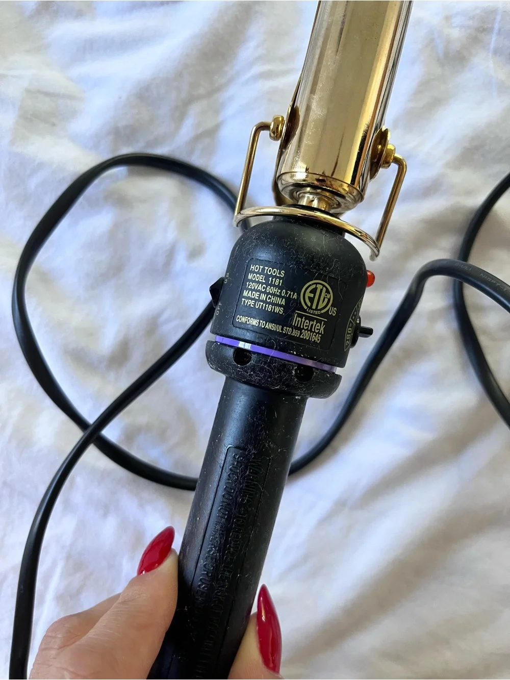 Hot Tools Gold and Black Curling Iron | Unbranded 1